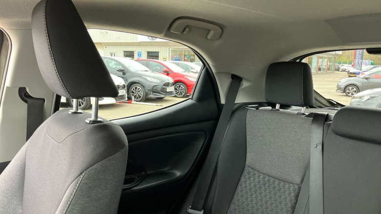 Toyota Yaris 1.5 Hybrid Design 5dr CVT Hybrid Hatchback